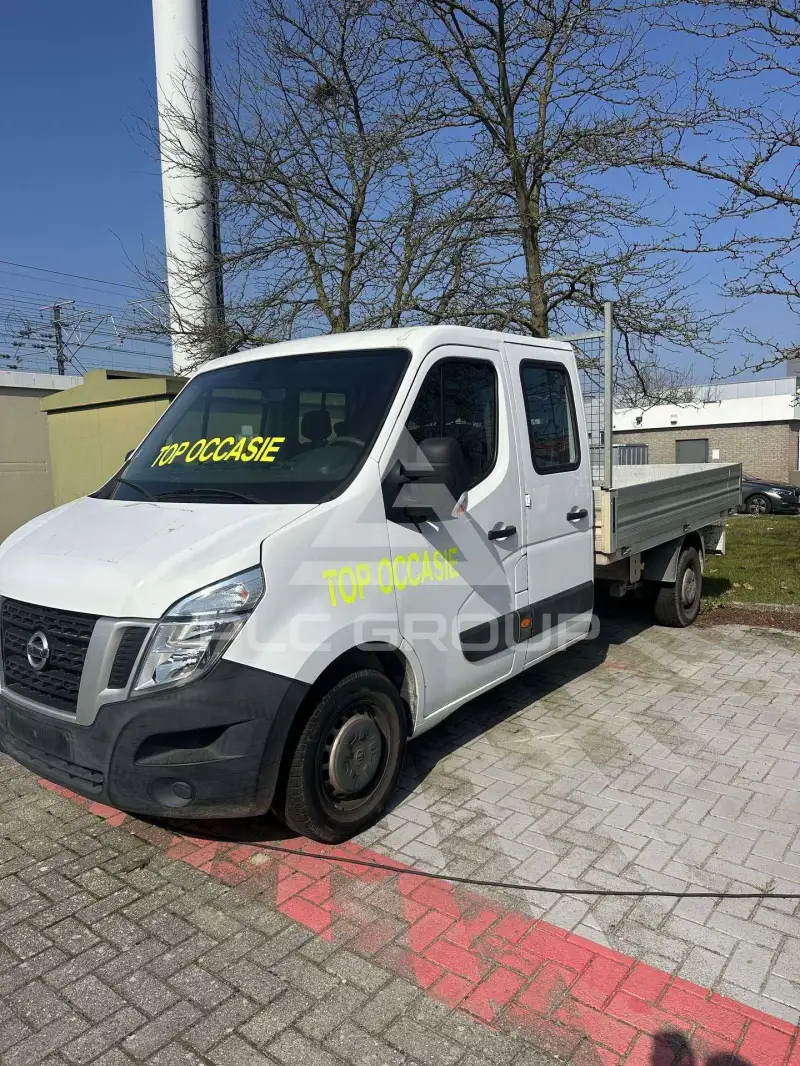 2020 Nissan NV 400