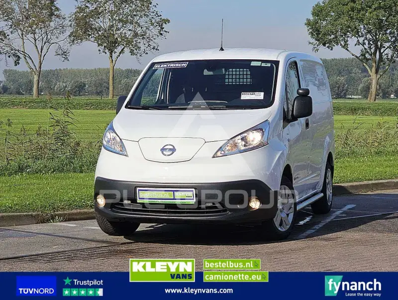 2020 Nissan NV 200