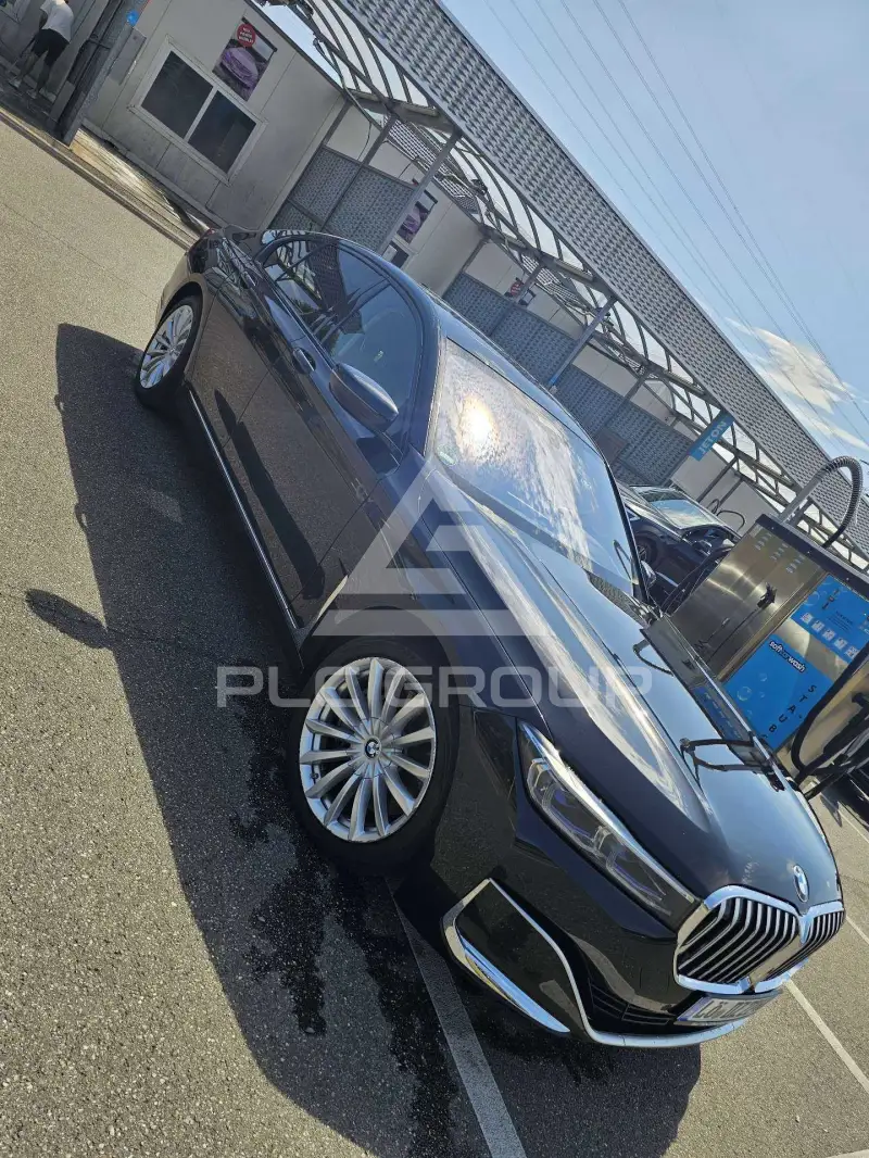 2020 BMW 740