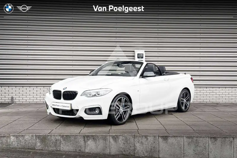 2020 BMW 220