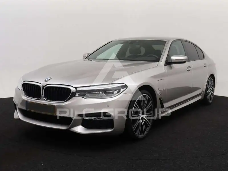 2020 BMW 530