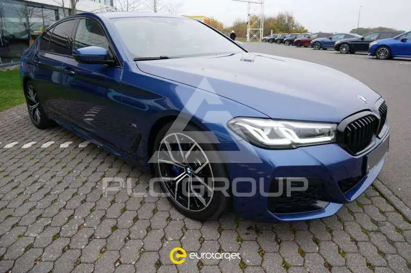 2020 BMW 530