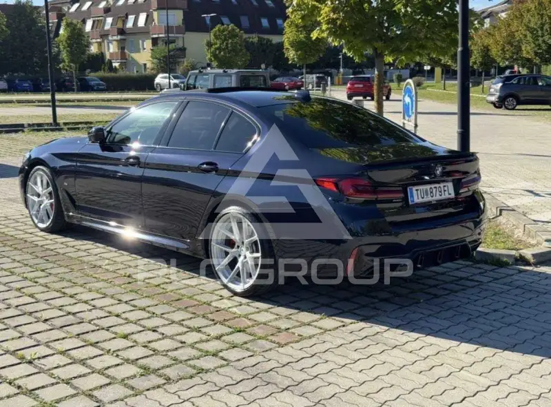 2020 BMW 530