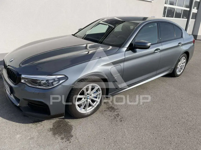 2020 BMW 530
