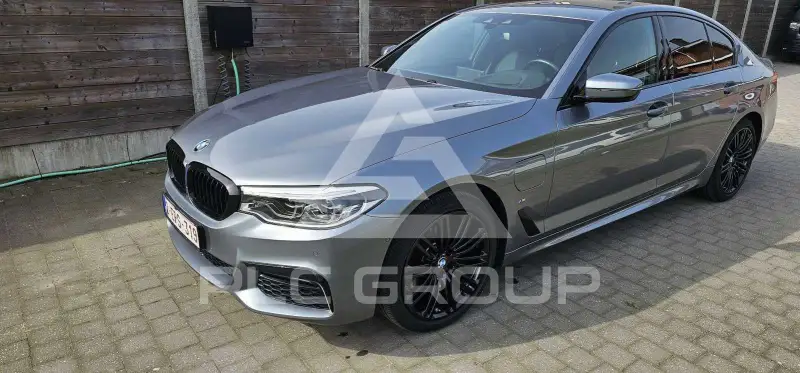 2020 BMW 530