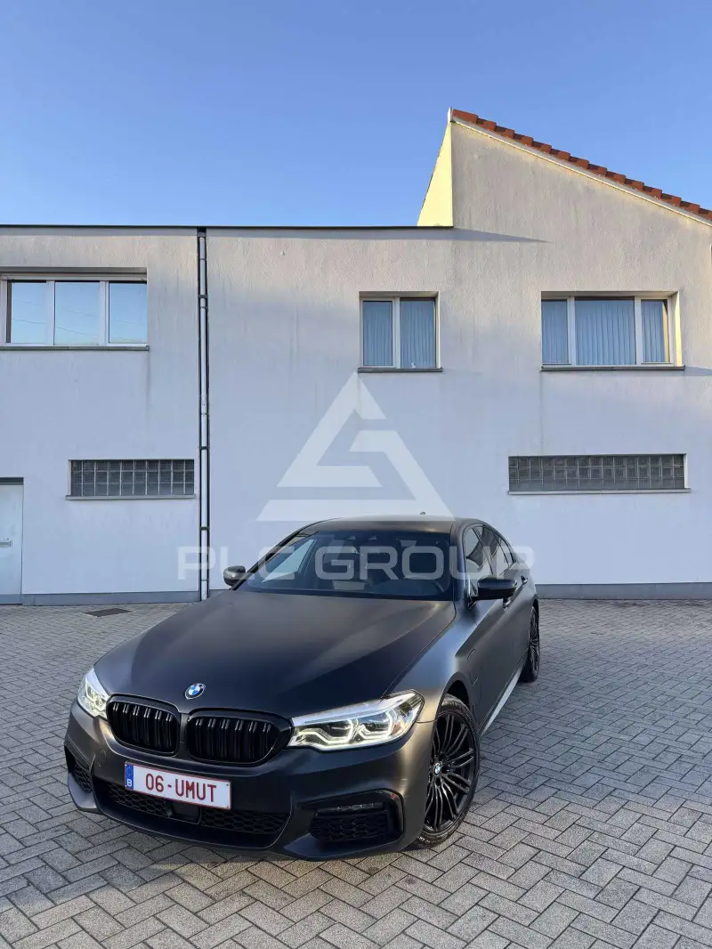2020 BMW 530