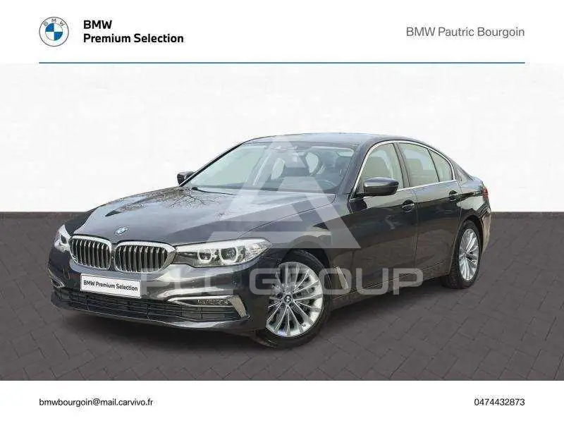 2020 BMW 530