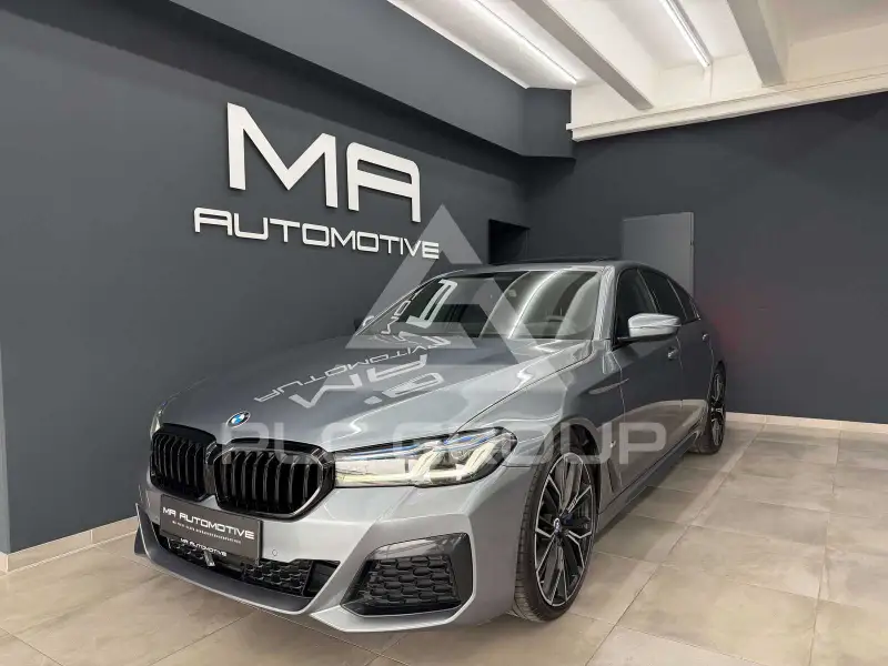 2020 BMW 530