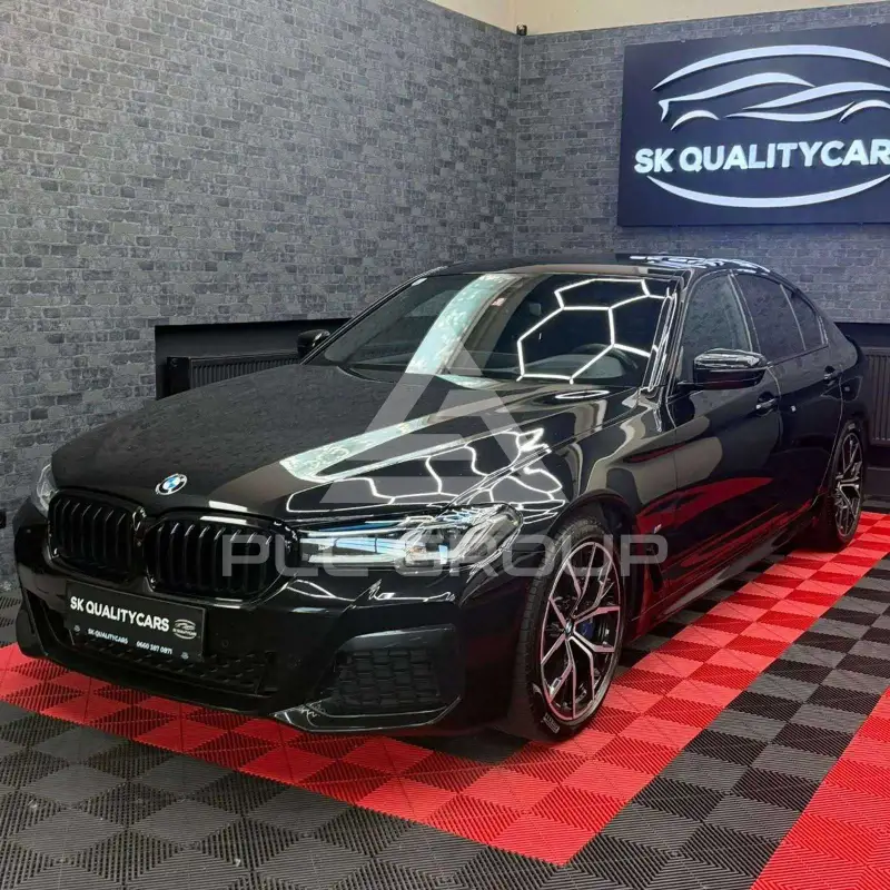 2020 BMW 530