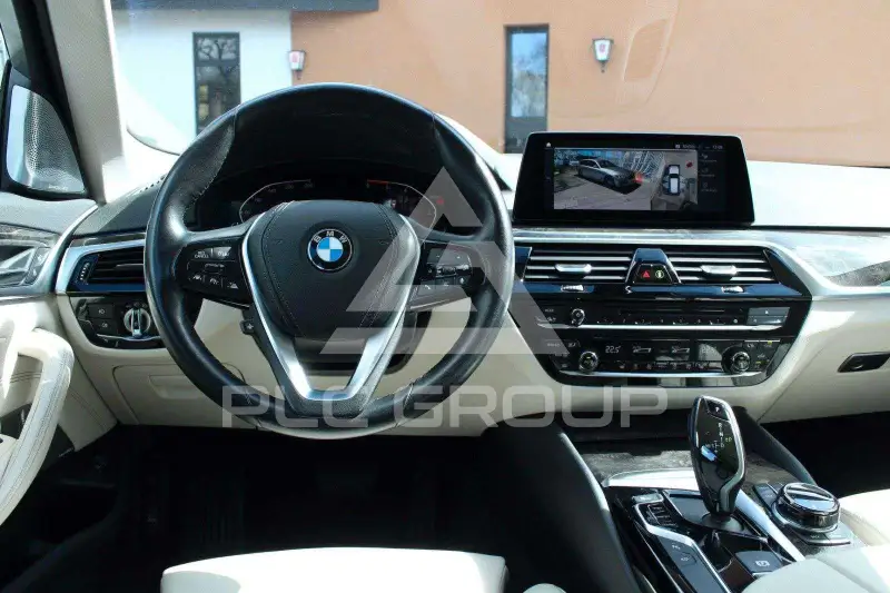 2020 BMW 530