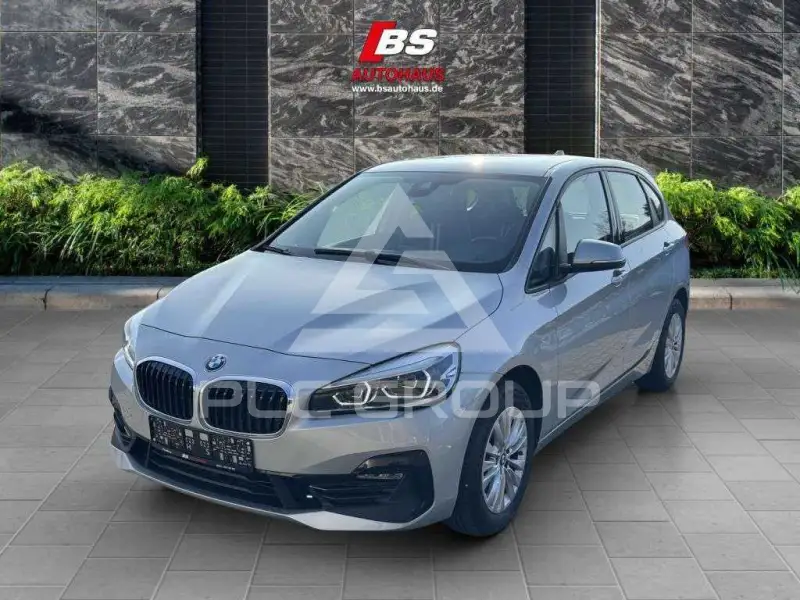 2020 BMW 218