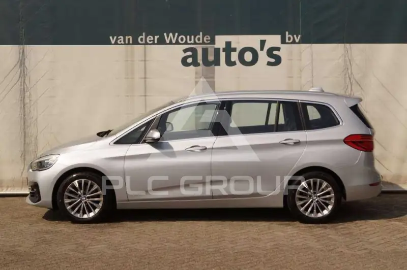 2020 BMW 218
