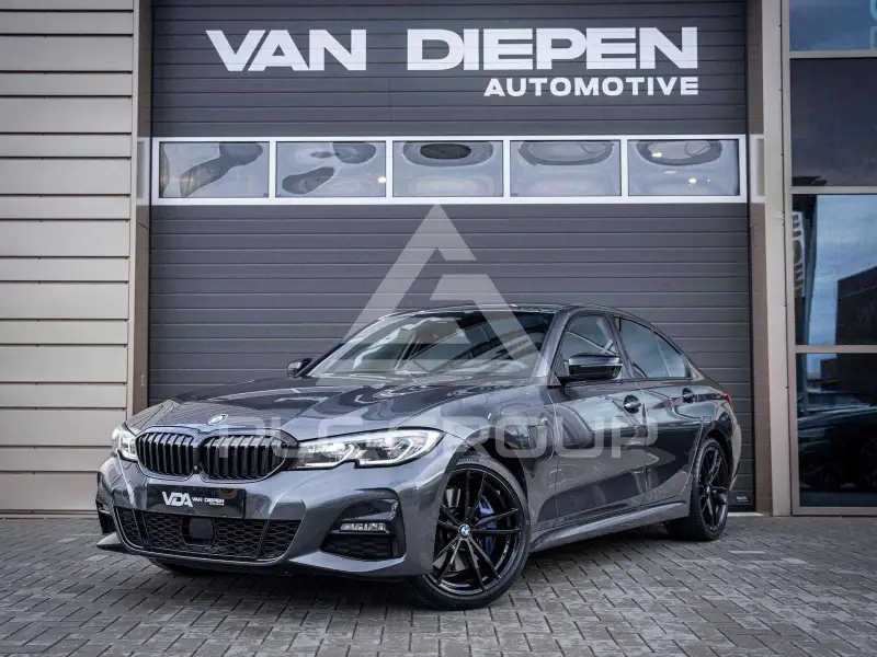 2020 BMW 330
