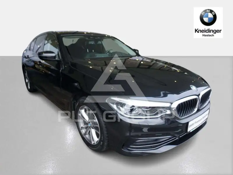 2020 BMW 520