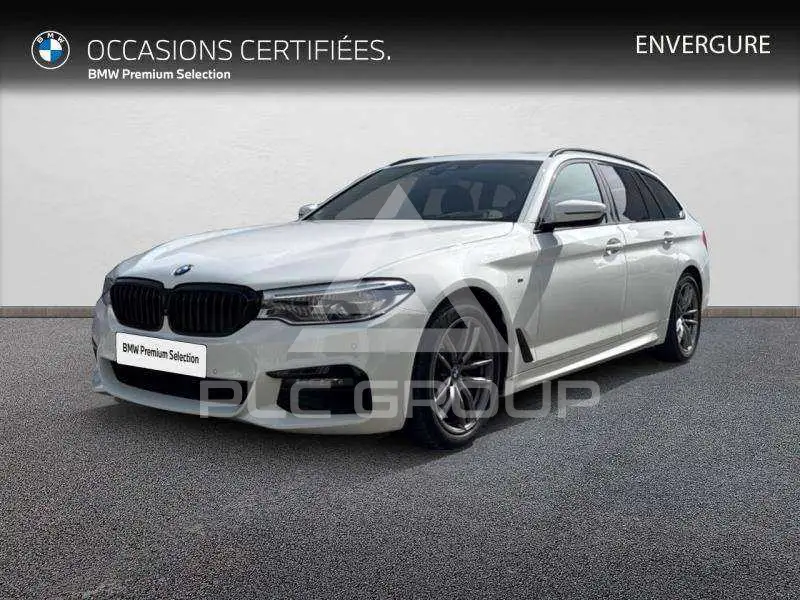 2020 BMW 520