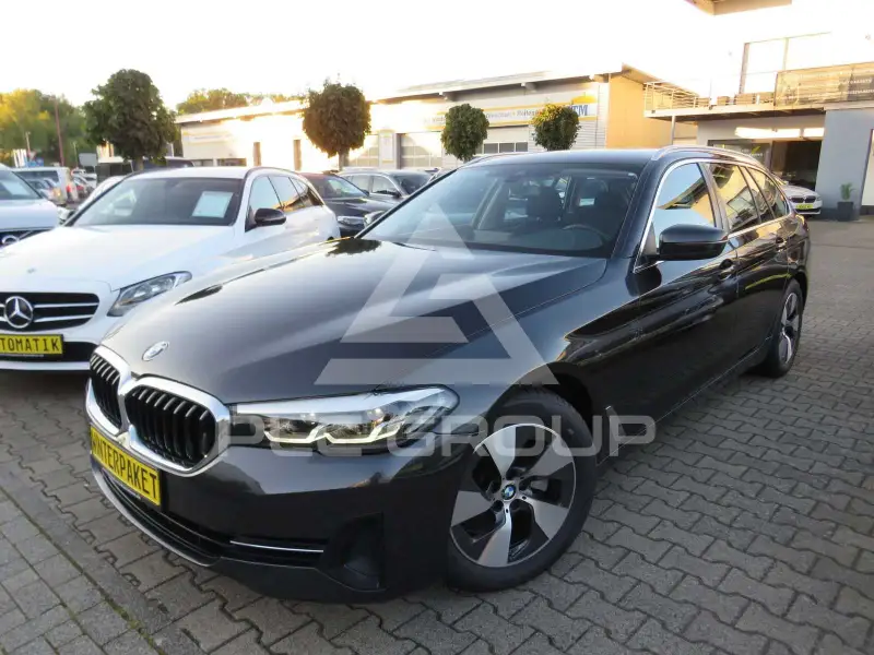 2020 BMW 520