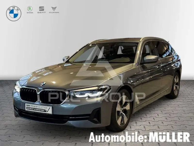 2020 BMW 520