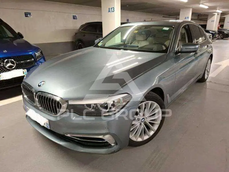 2020 BMW 520