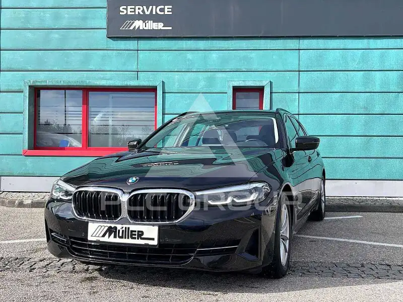 2020 BMW 520