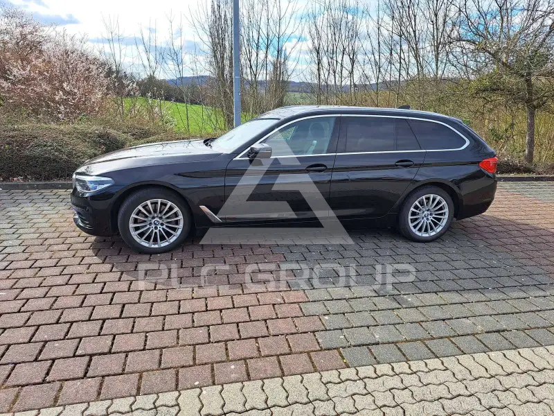 2020 BMW 520