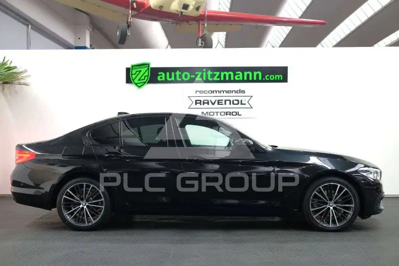2020 BMW 520