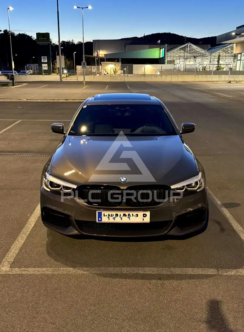 2020 BMW 520