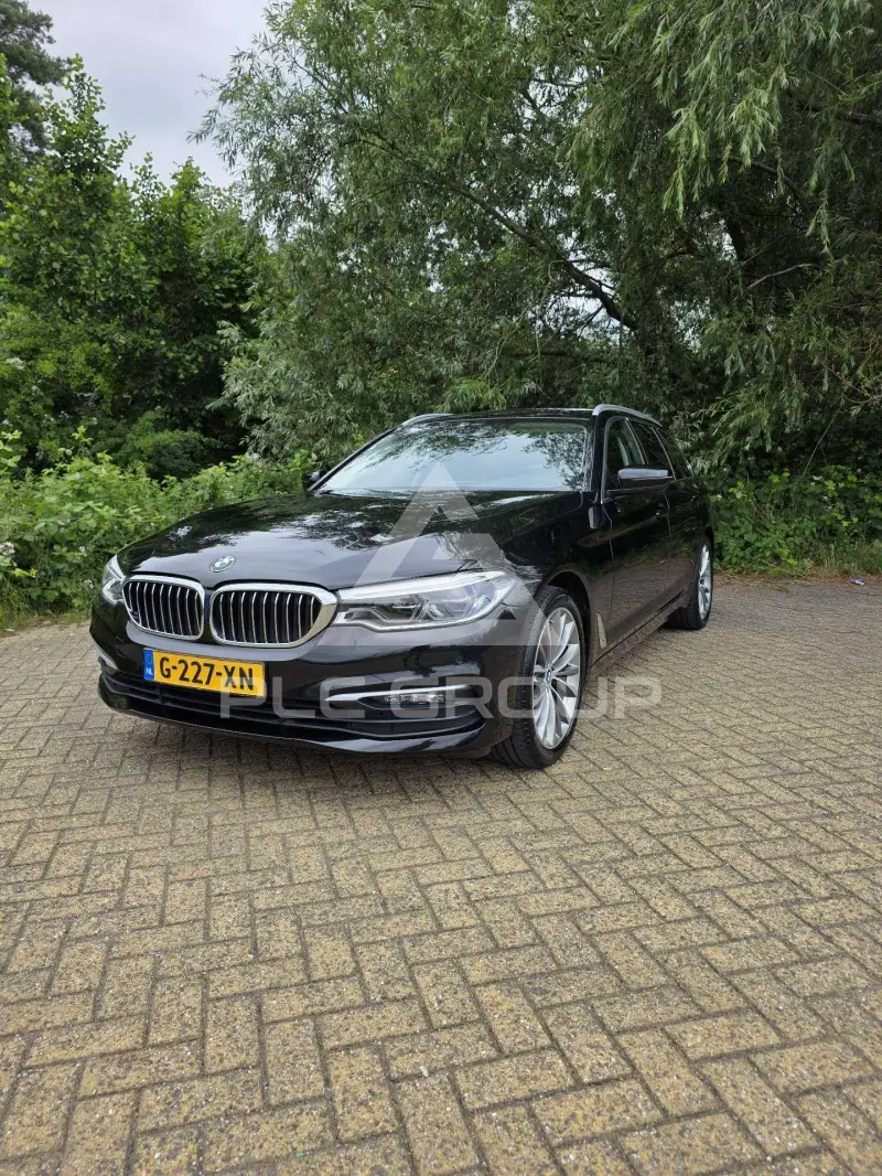 2020 BMW 520