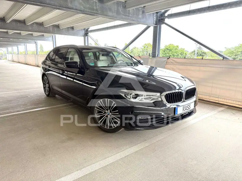2020 BMW 520