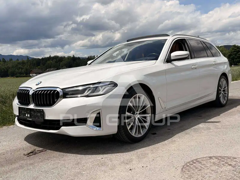 2020 BMW 520