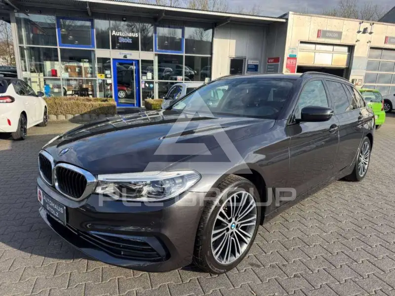 2020 BMW 520