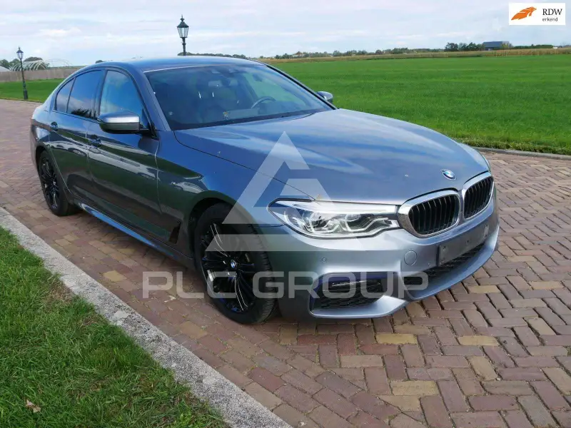 2020 BMW 520