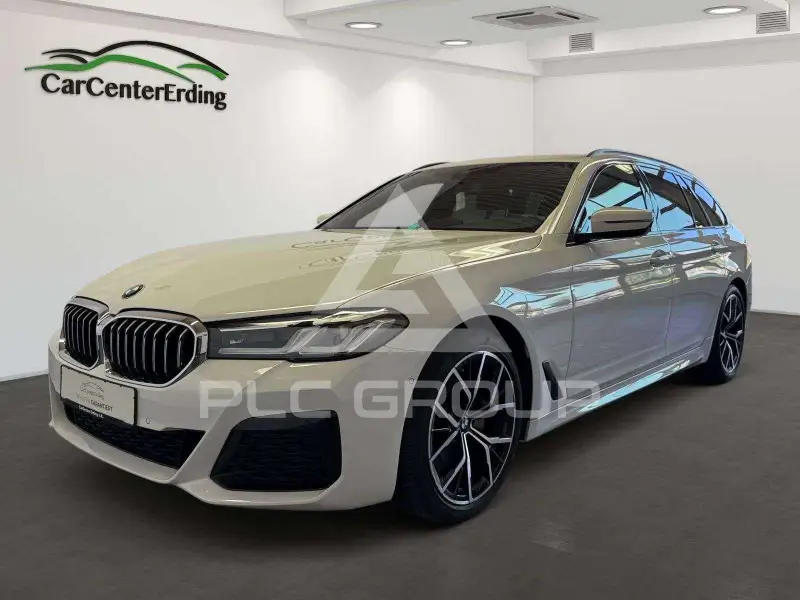2020 BMW 520