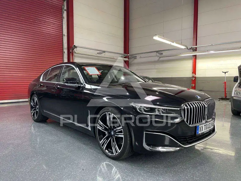 2020 BMW 730
