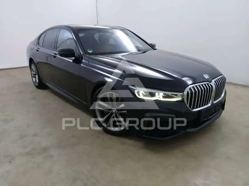 2020 BMW 730
