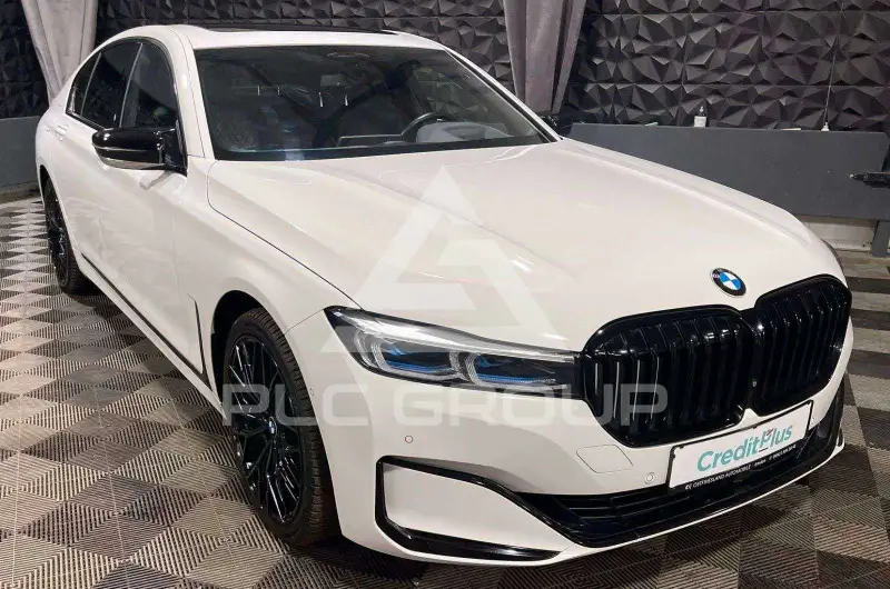 2020 BMW 730