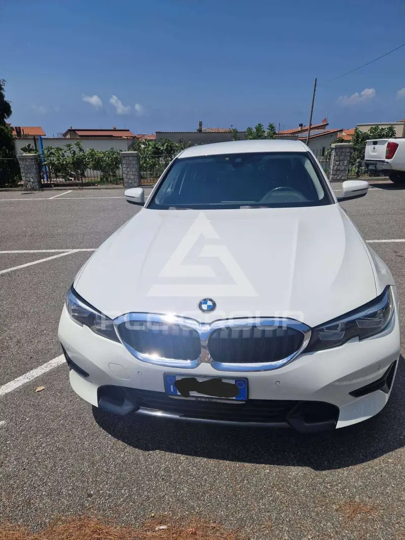 2020 BMW 318