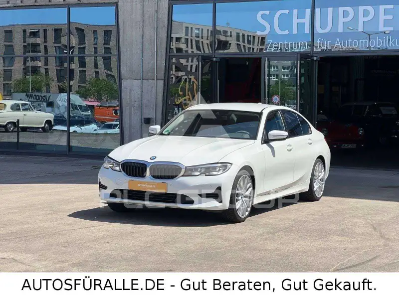 2020 BMW 318