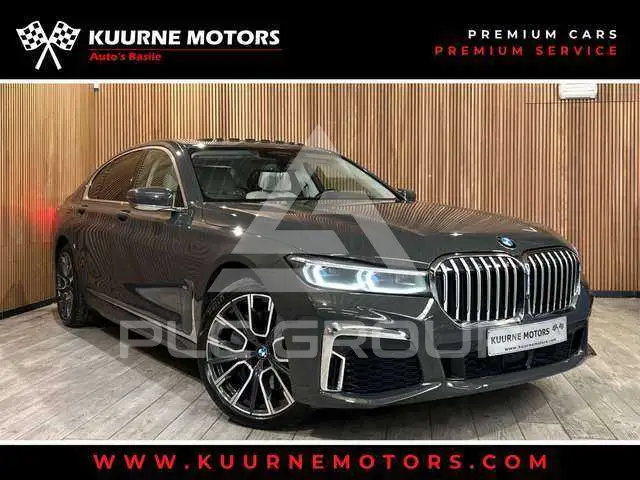 2020 BMW 745