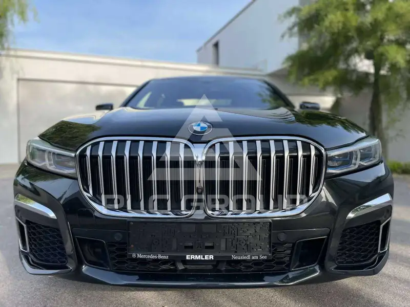 2020 BMW 745