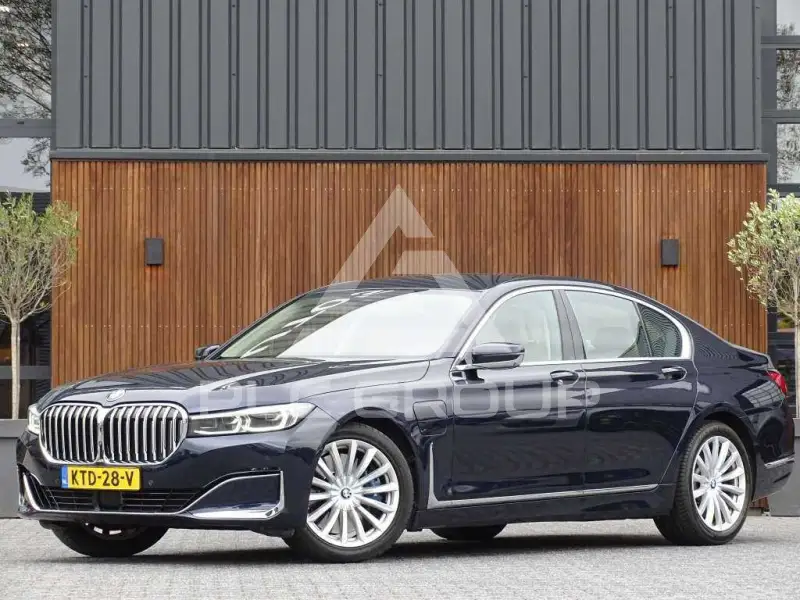2020 BMW 745