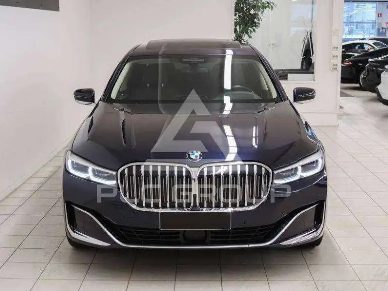 2020 BMW 745