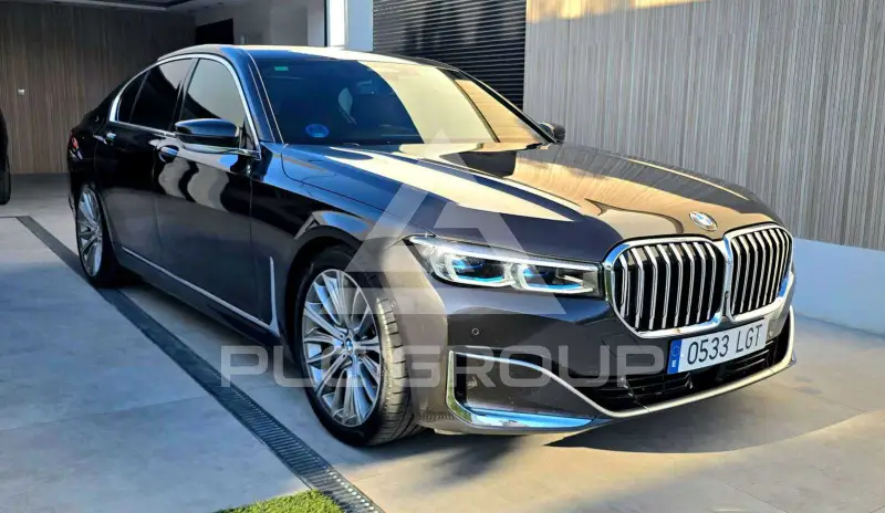 2020 BMW 745