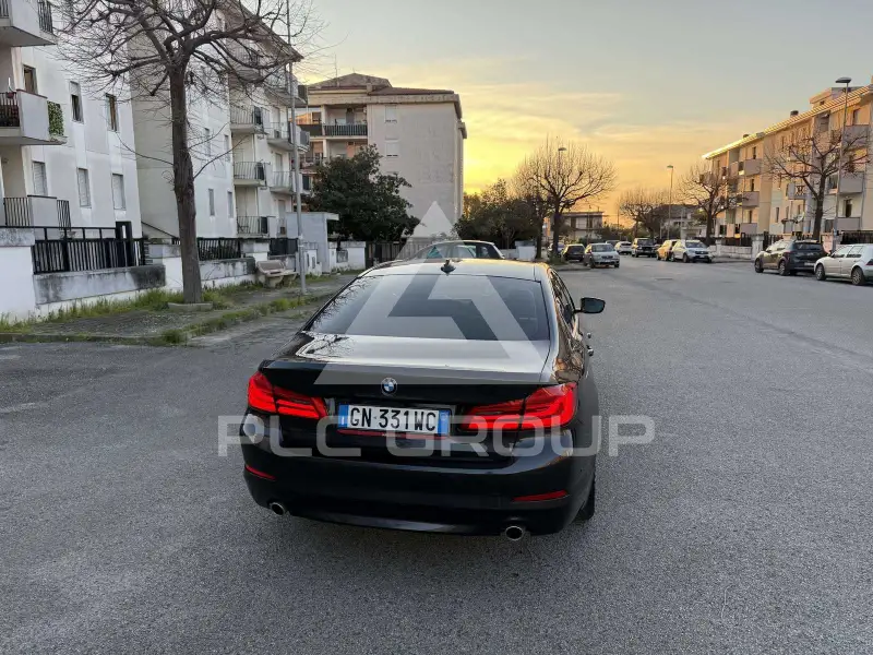 2020 BMW 518