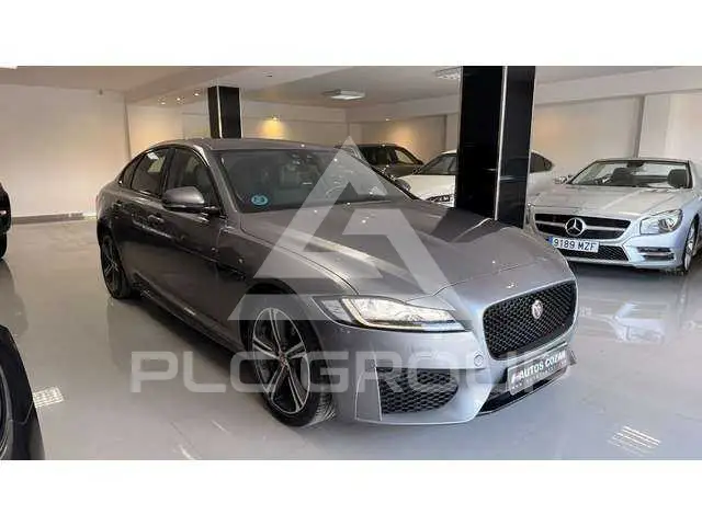 2020 Jaguar XF