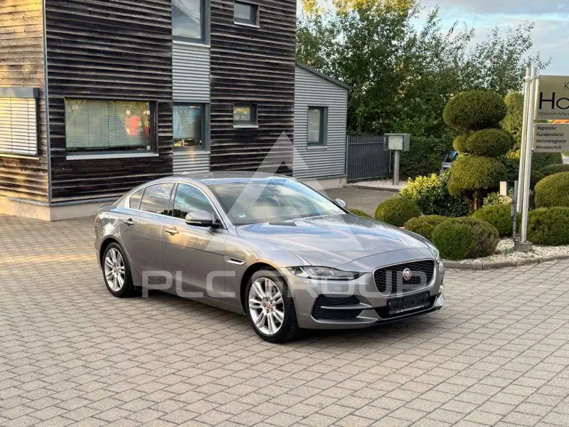 2020 Jaguar XE