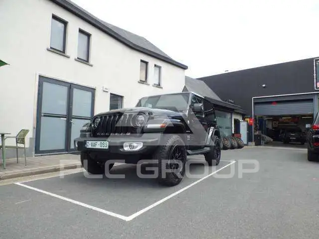 2020 Jeep WRANGLER