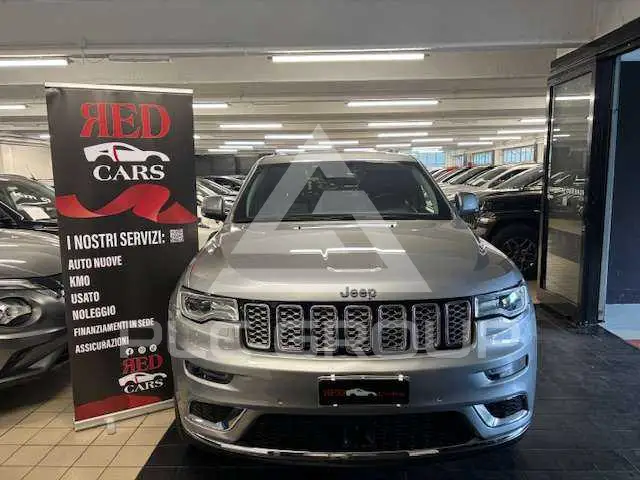 2020 Jeep Grand Cherokee