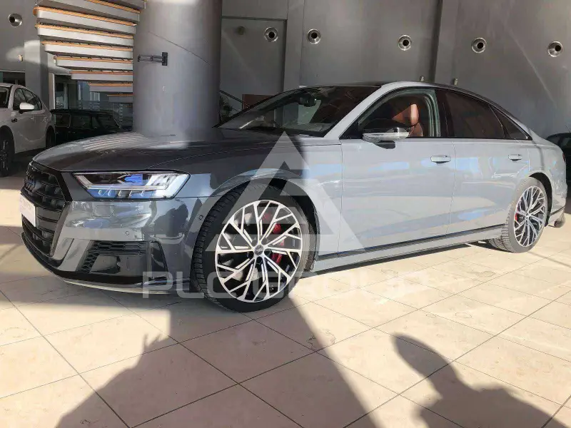 2020 Audi S8