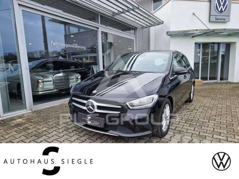 2020 Mercedes Benz B 200