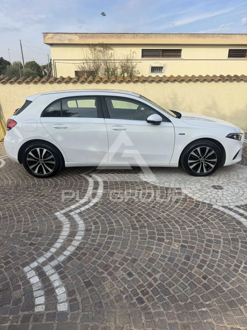 2020 Mercedes Benz A 250